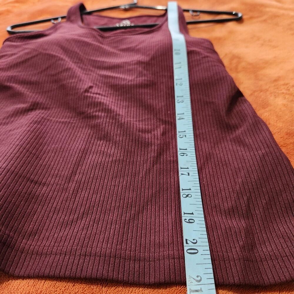 Alpine Tank Top Size XS Burgundy Color Sleeveless Removable Pads.  New - Picture 3 of 10